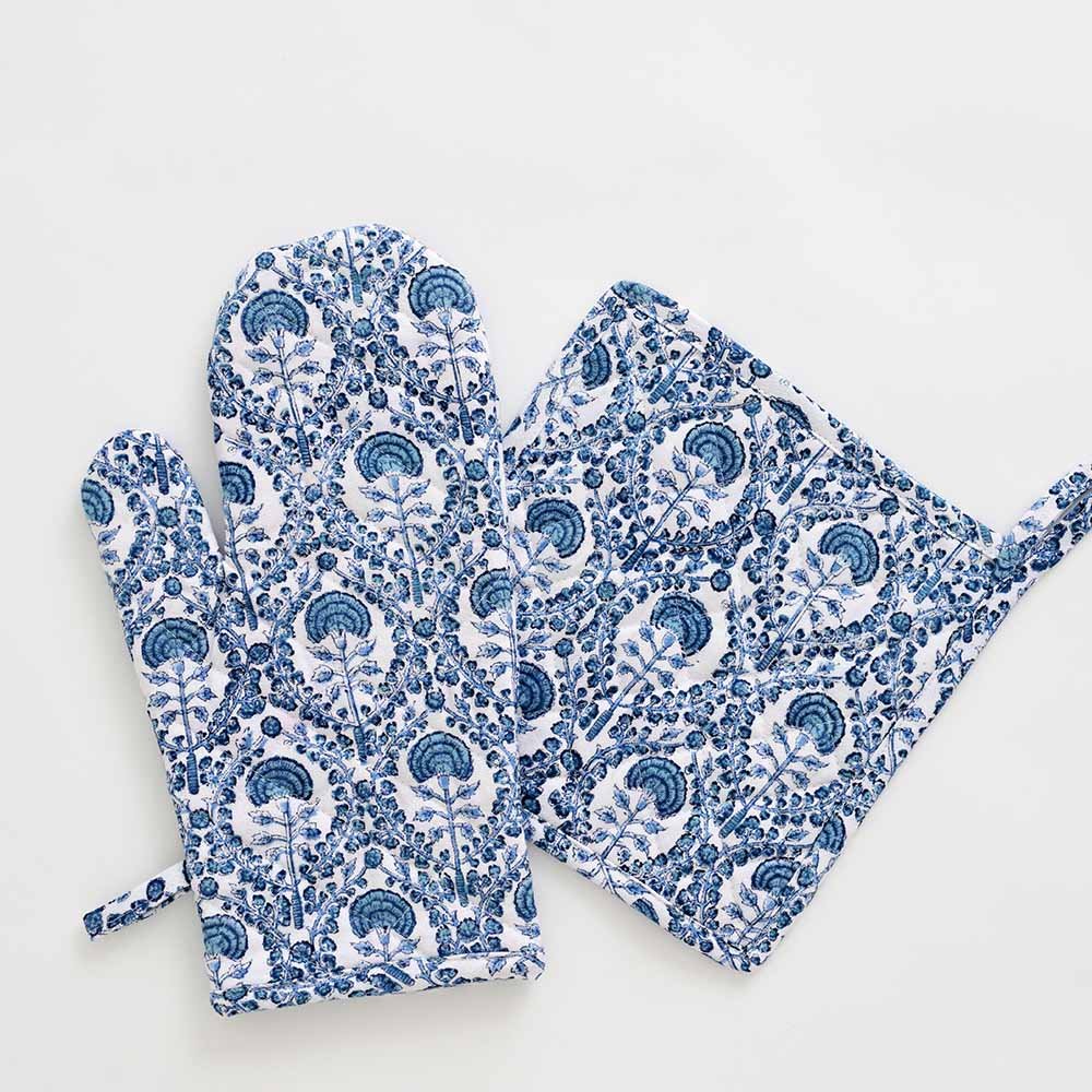 Caroline Blue Oven Mitt Set