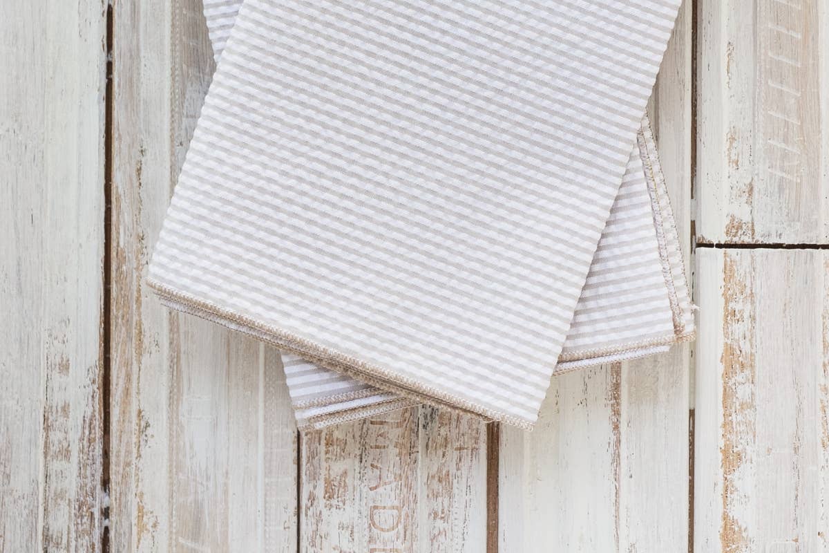 18" Seersucker Everyday Napkins, Set of 4: Red