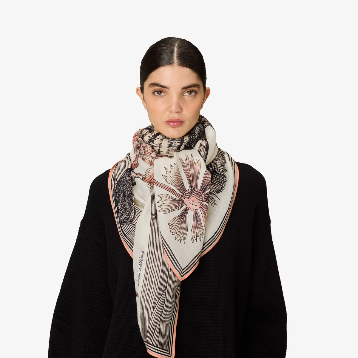 Square Scarf 130 - Gustav