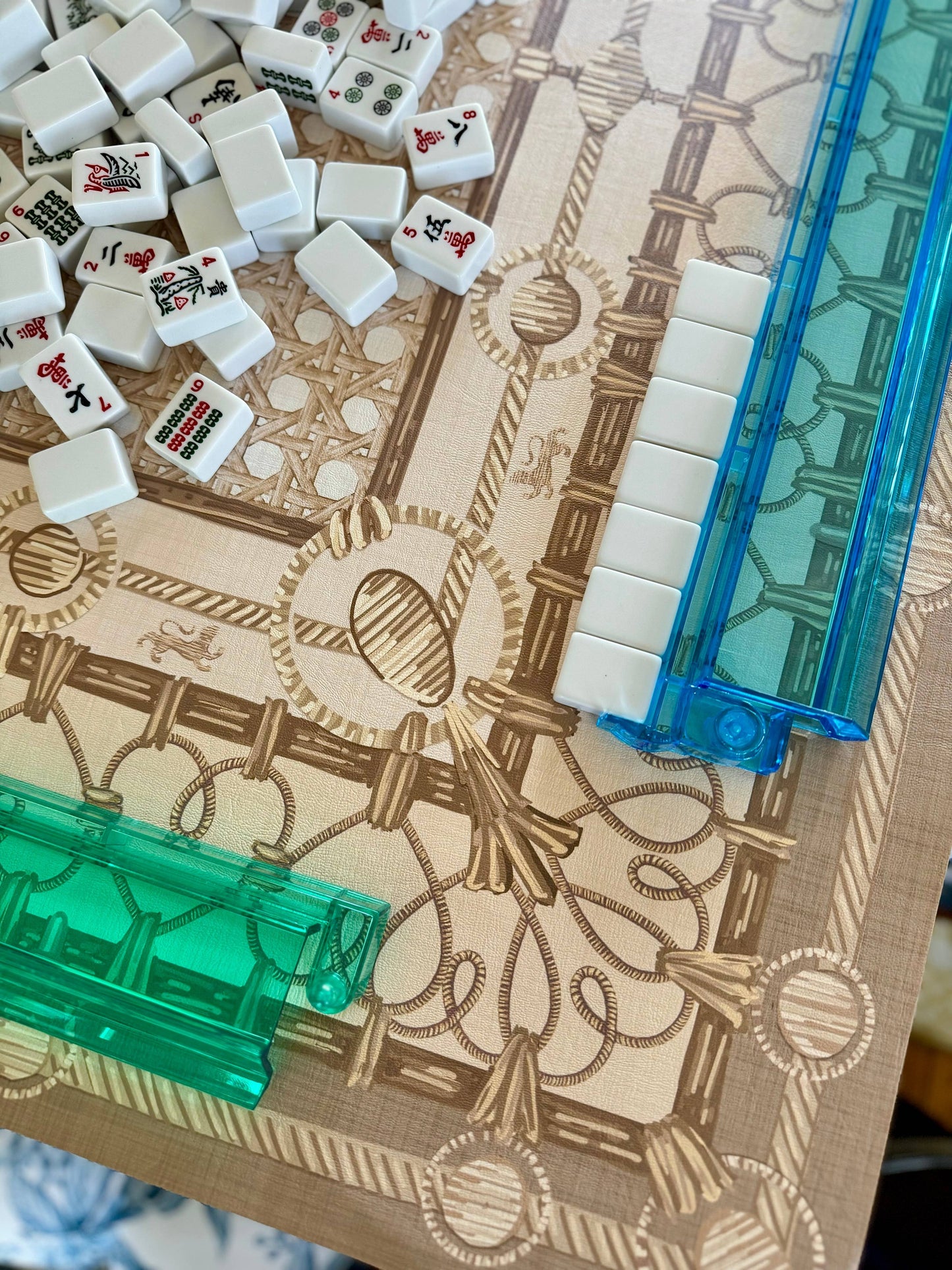 Mahjong Gaming Mat - Ditsy Christmas - Rules Edition