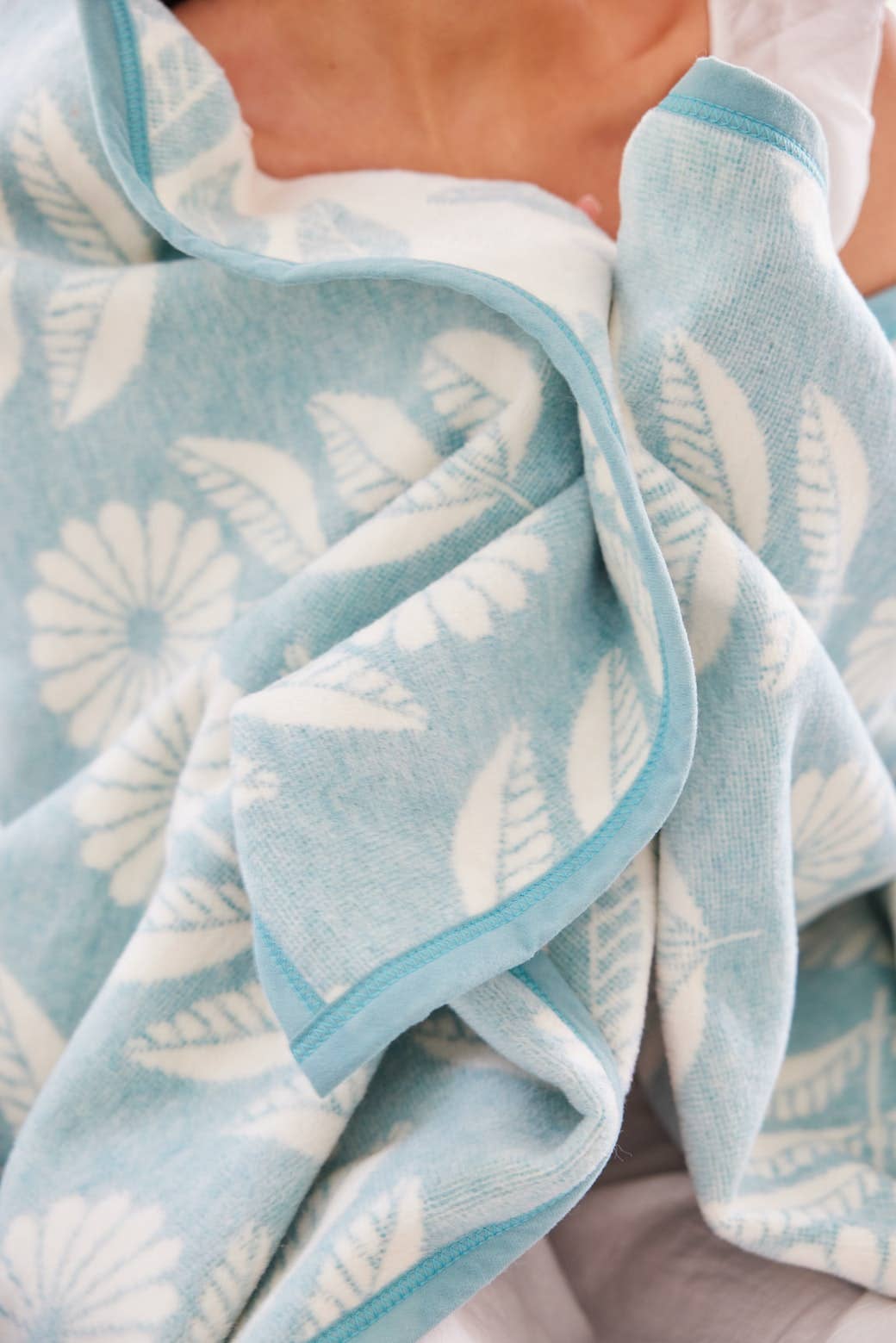 Nordic Floral Blanket - Orion Blue on