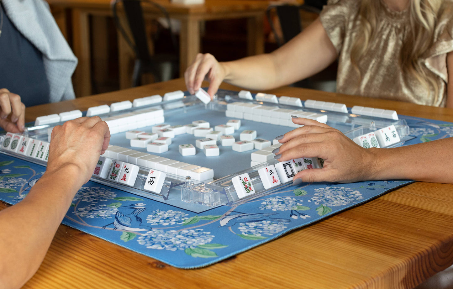 Mahjong Table Mat - Blue Hydrangea Bird