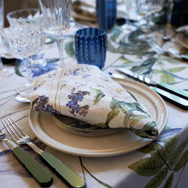 145cm x 350 cm Linen Tablecloth Blue Flower
