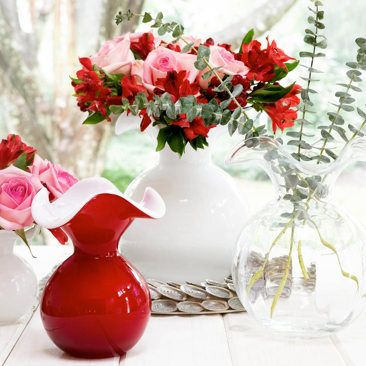 Hibiscus Bud Vase - White