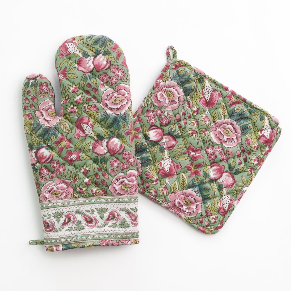 Oven Mitt Set - Pomegranate Garden Wine & Rose
