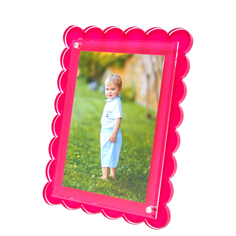 6" x 8" Lucite Scallop Frame - Pink