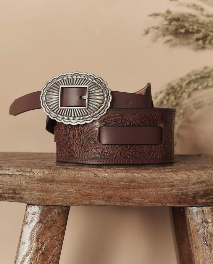 The Tooled Waist Belt - Brown with Silver