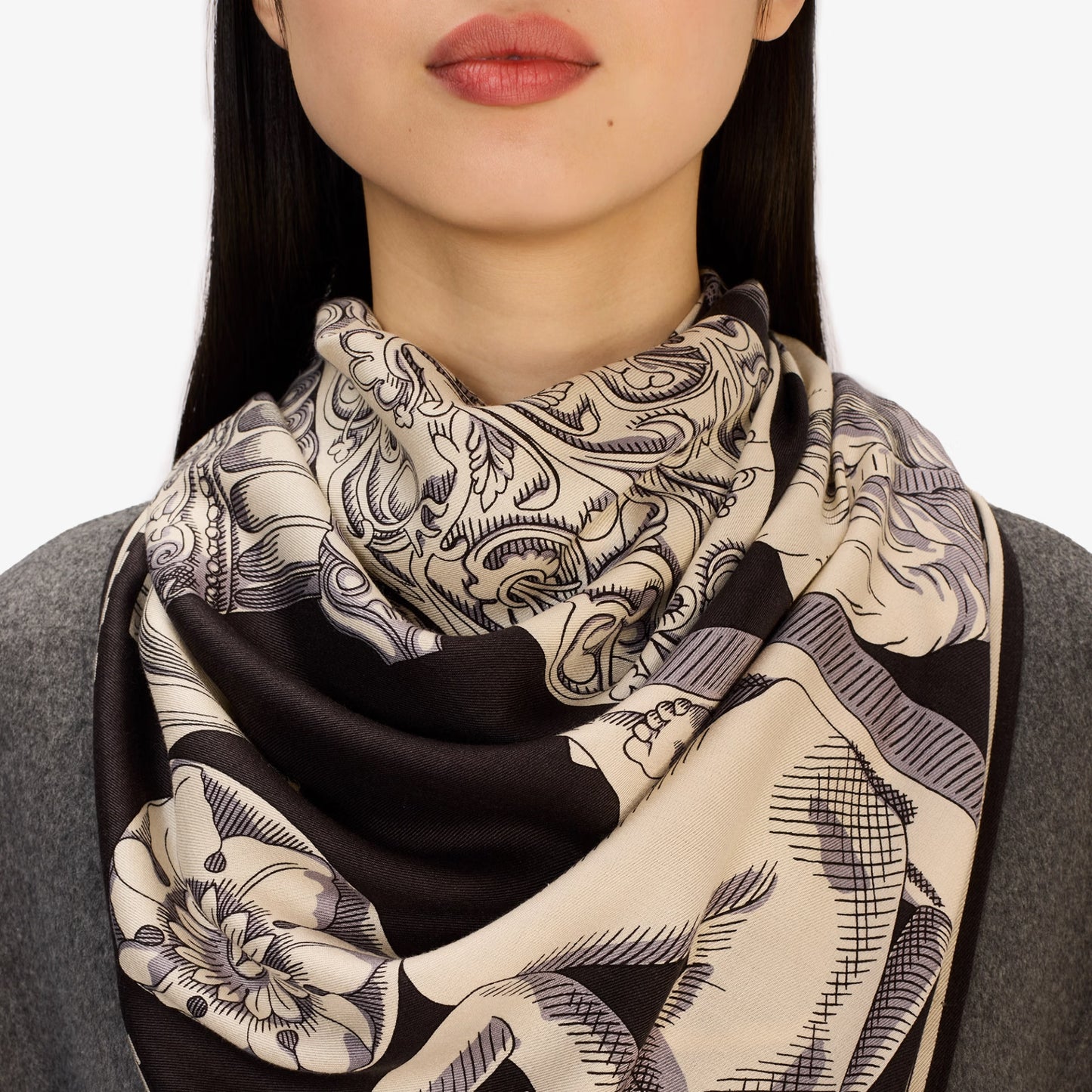 Square Scarf 130 - Archives - Black