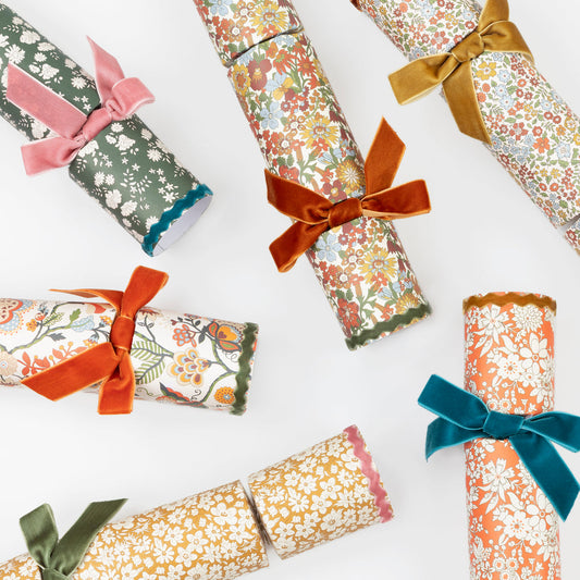 x Liberty Fall Crackers with Velvet Bows