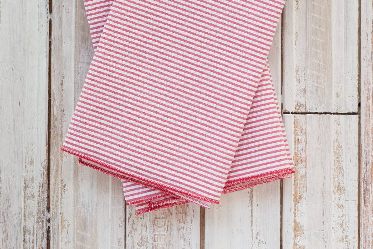 18" Seersucker Everyday Napkins, Set of 4: Red