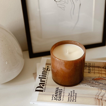 15.5oz Candle - Foyer - Amber Black Vanilla