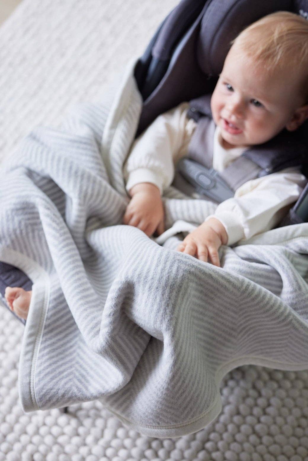 Harborview Herringbone Light Grey Blanket: Midi