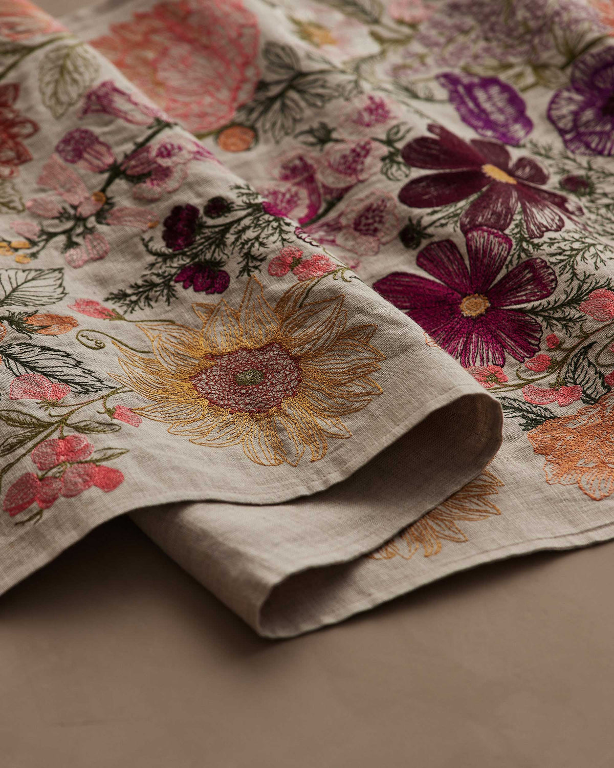 Paradise Garden Table Runner: 76" × 18"