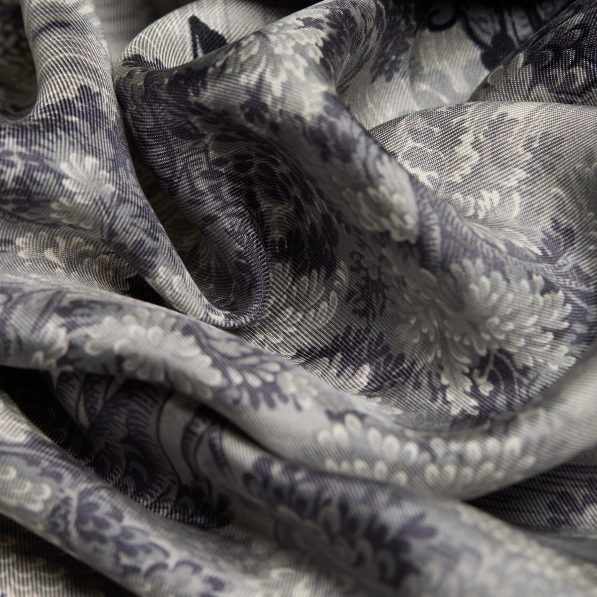 Square Scarf 70 - Come