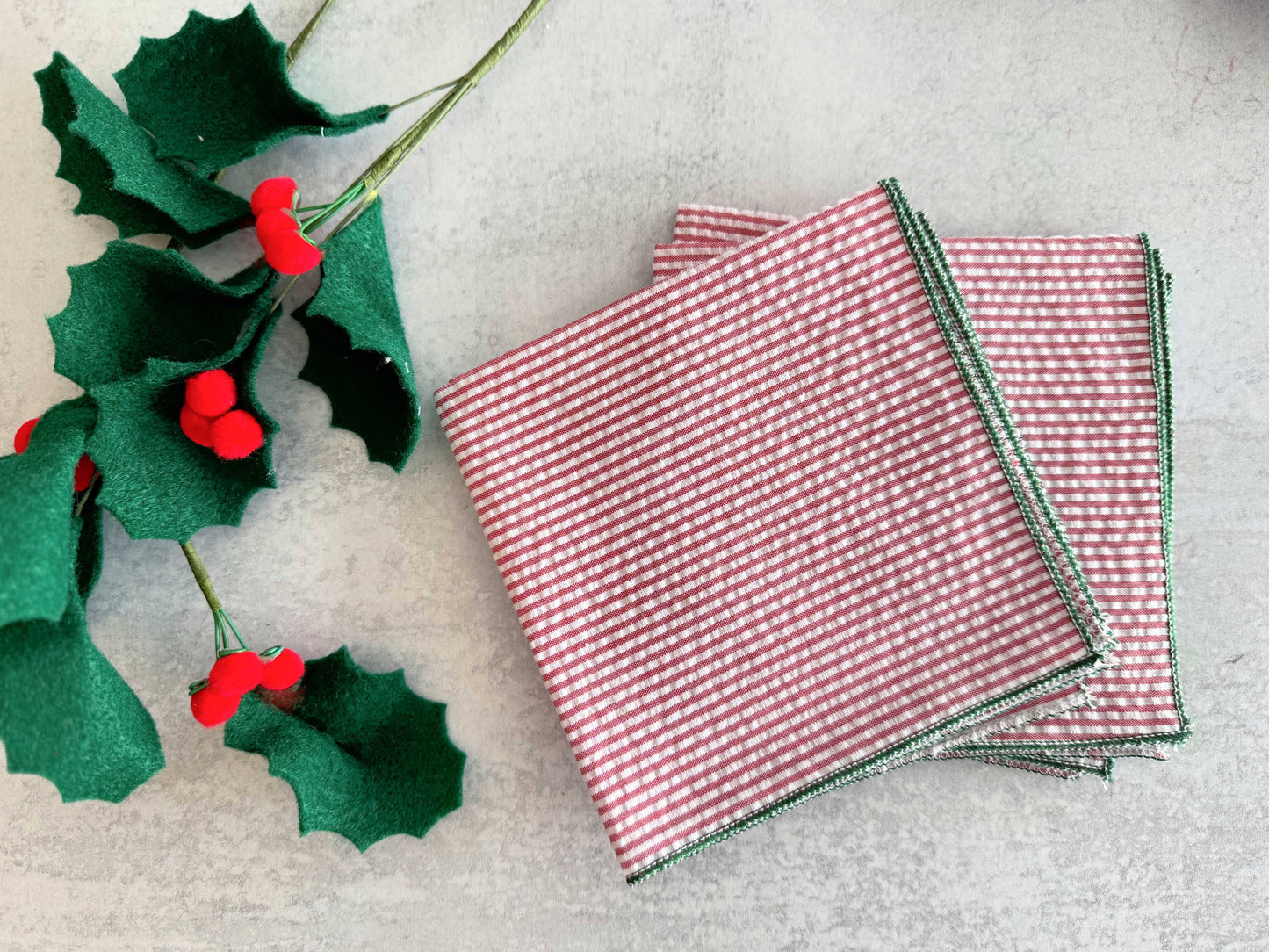 18" Holiday Seersucker Cloth Napkins - Red and Green, Set of 4