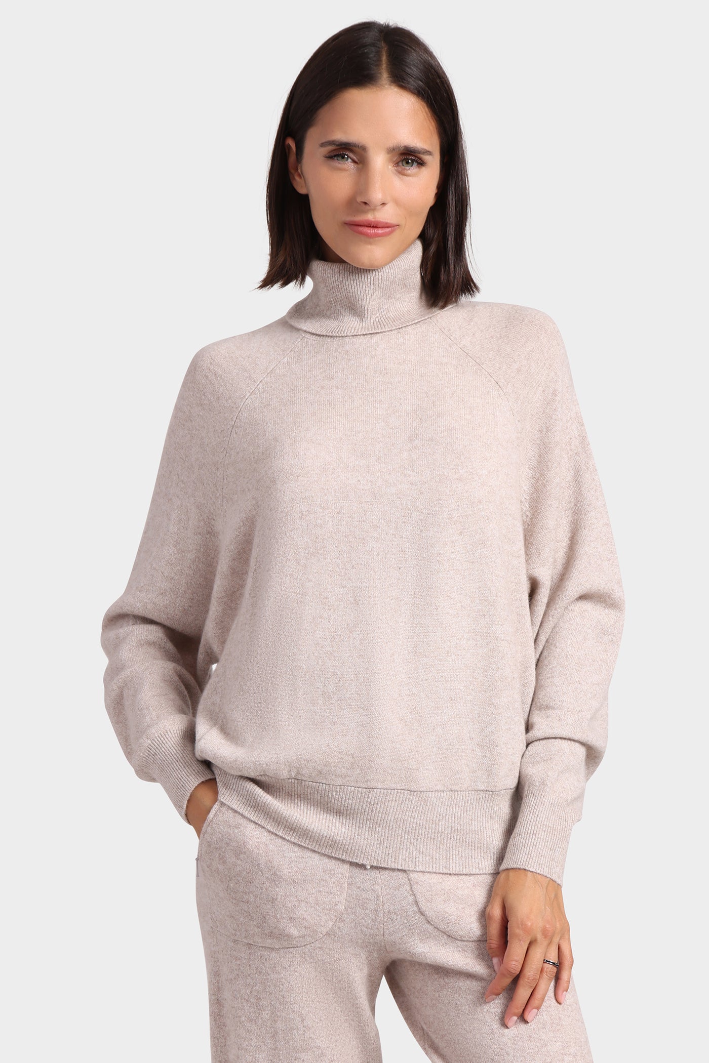 Oversized Cashmere Turtleneck with Front Pocket - Ecru