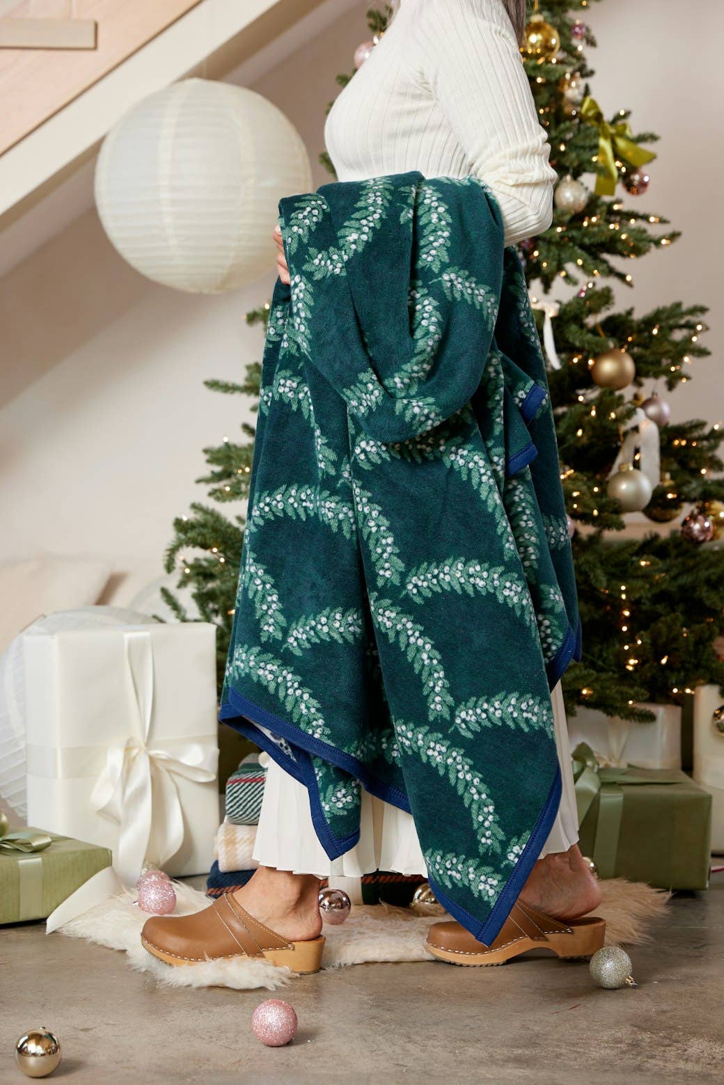 Mistletoe Branches Blanket: Original