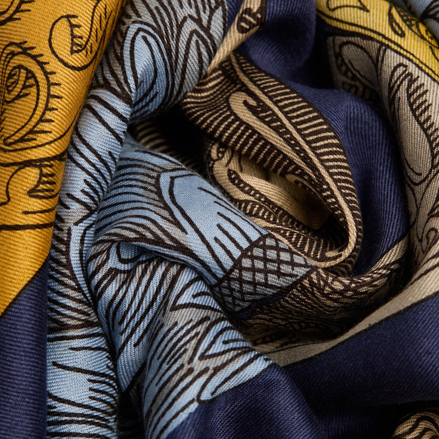 Square Scarf 130 - Archives