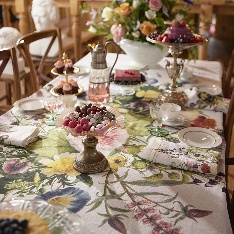 A Flower Garden Linen Tablecloth - 145cm x 220 cm/7.22ftx4.75ft