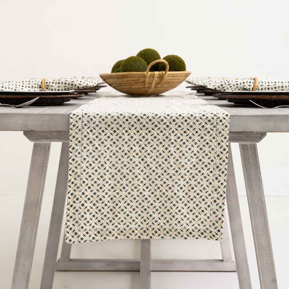 Tea Time Rable Top Table Runner - India Hicks Home Hunter Green Tea Time – Hedges Designs