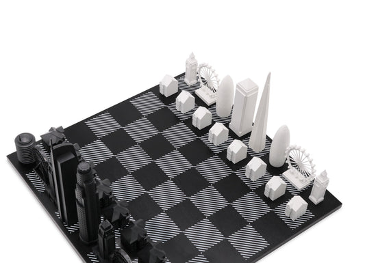 Special Edition Chess Set London vs New York on Black/White Hatch Board