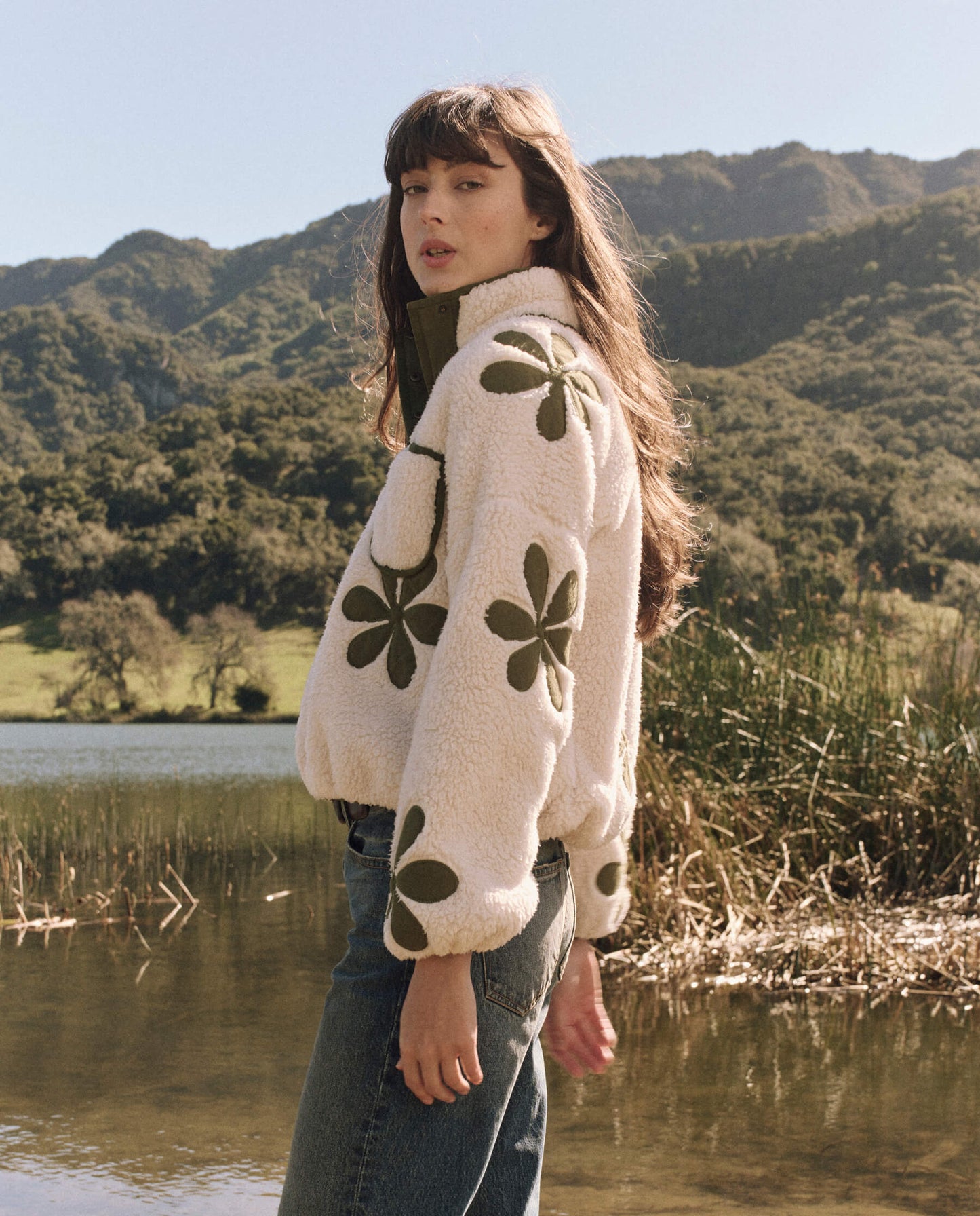 Patch Pocket Countryside Pullover with Daisy Applique