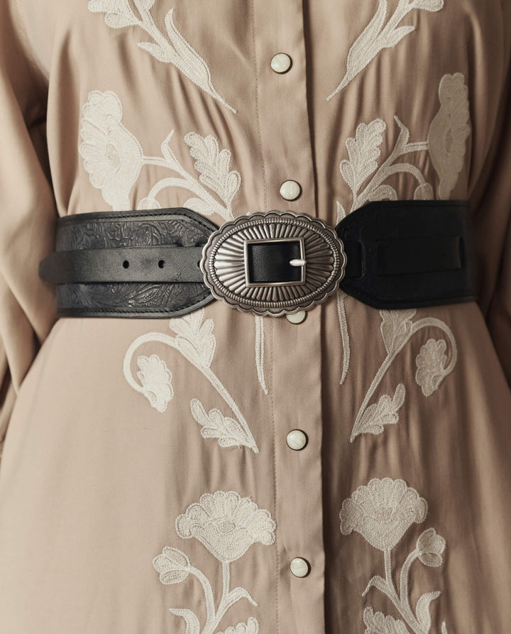 The Tooled Waist Belt - Black with Silver