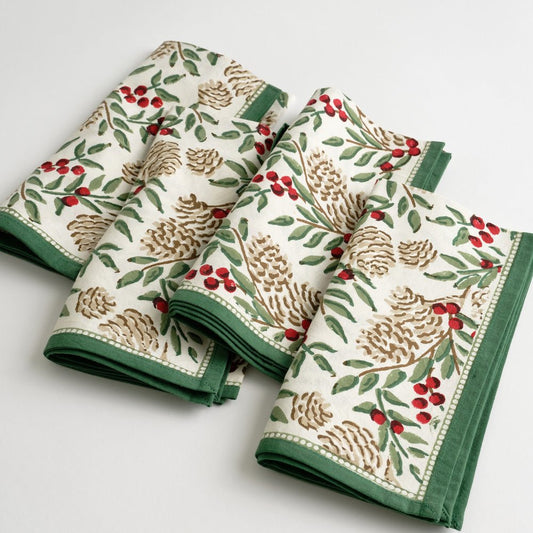 Set of 4 Napkins - Christmas Pinecones