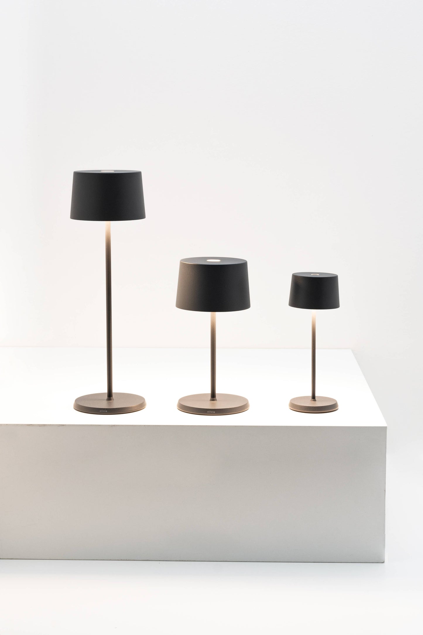 Olivia Pro Lamp - White