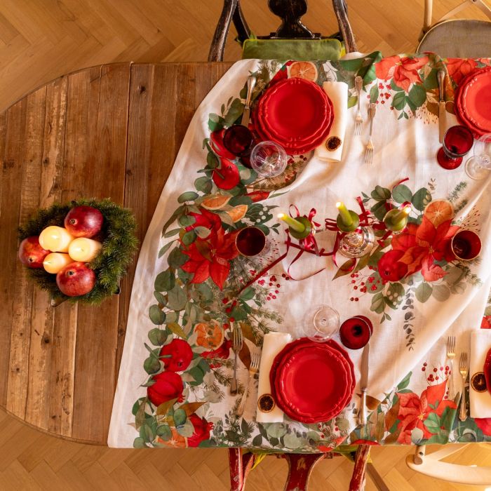 Garland Glee Linen Tablecloth