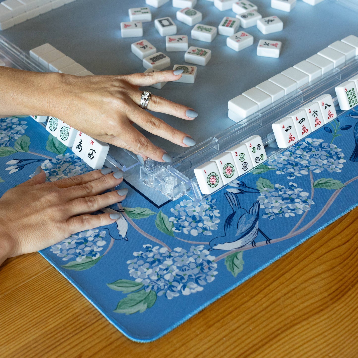Mahjong Table Mat - Blue Hydrangea Bird