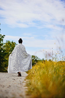 Italian Merino Wool Throw Blanket - Silhouette