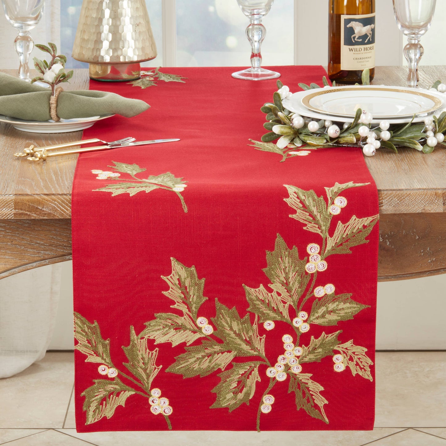 Evergreen Holly Leaves Table Runner: Red