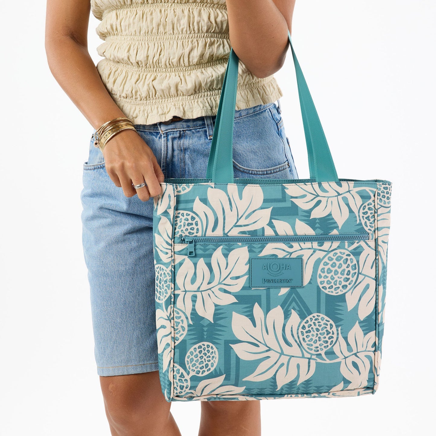 Daily Tote - Holomua Harding - Sandstone on Tide