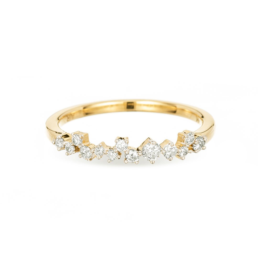 14 karat gold ring with scattered diamonds